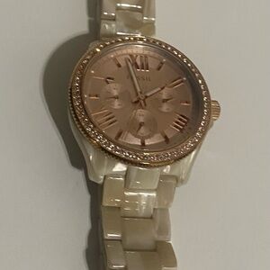 Fossil Women's Cream and Gold Watch